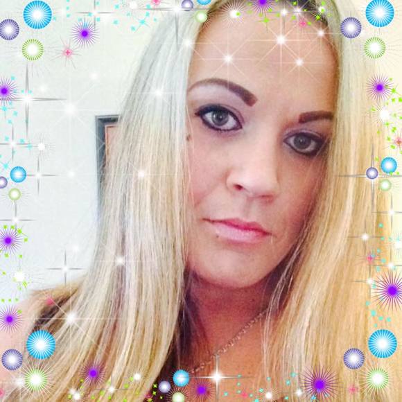 Meet your Posher, Dominique - Picture 1 of 1